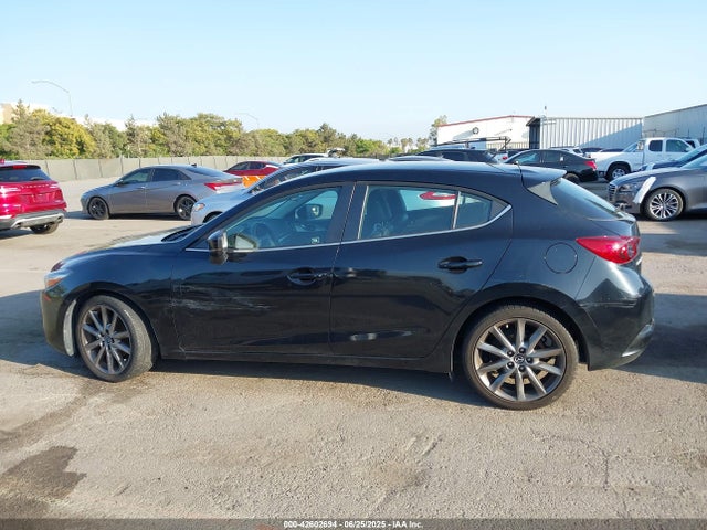 3MZBN1L39JM225650 Mazda py
