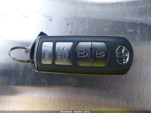 2019 TOYOTA YARIS 3MYDLBYV1KY523204 Photo 10