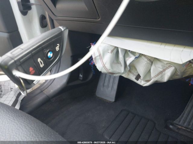 2021 BMW X1 WBXJG9C09M5S01410 Photo 10