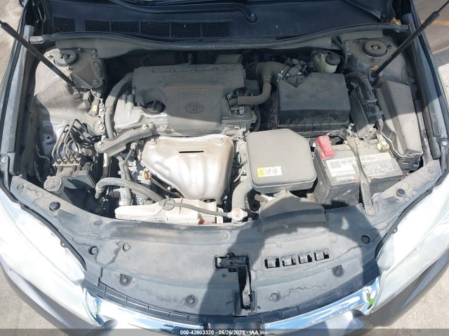 42603320 :رقم المزاد ، 4T1BF1FK6HU770399 vin ، 2017 Toyota Camry Le مزاد بيع