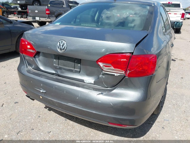 42603338 :رقم المزاد ، 3VWD17AJ0EM238818 vin ، 2014 Volkswagen Jetta 1.8t Se مزاد بيع