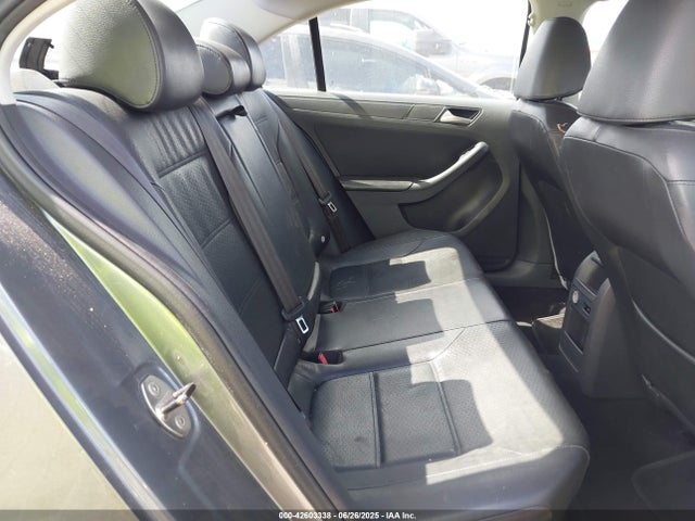 42603338 :رقم المزاد ، 3VWD17AJ0EM238818 vin ، 2014 Volkswagen Jetta 1.8t Se مزاد بيع