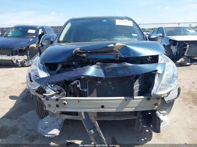 3N1CN7AP0HL807686 Nissan 2017