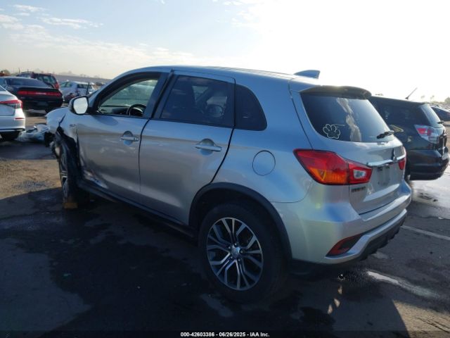 2018 MITSUBISHI OUTLANDER SPORT JA4AP3AW6JZ027070 Photo 2