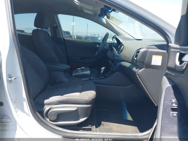 KMHC65LC8KU111319 Hyundai 2019
