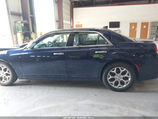 2C3CCASG0GH239448 Chrysler 300