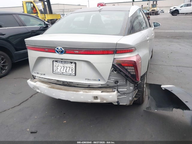 Toyota 4jm 2017 JTDBVRBD1HA001100 Image 17