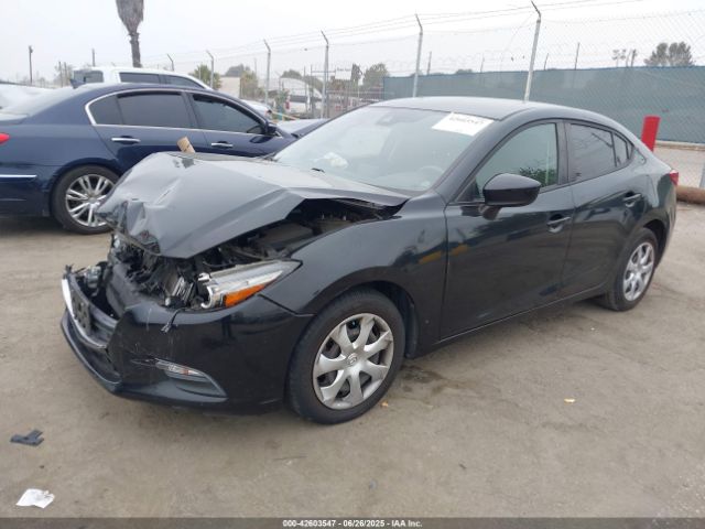 2018 MAZDA MAZDA3 3MZBN1U70JM215090 Photo 1