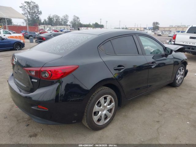2018 MAZDA MAZDA3 3MZBN1U70JM215090 Photo 3