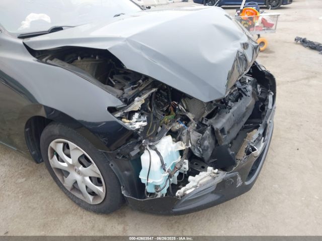 2018 MAZDA MAZDA3 3MZBN1U70JM215090 Photo 5