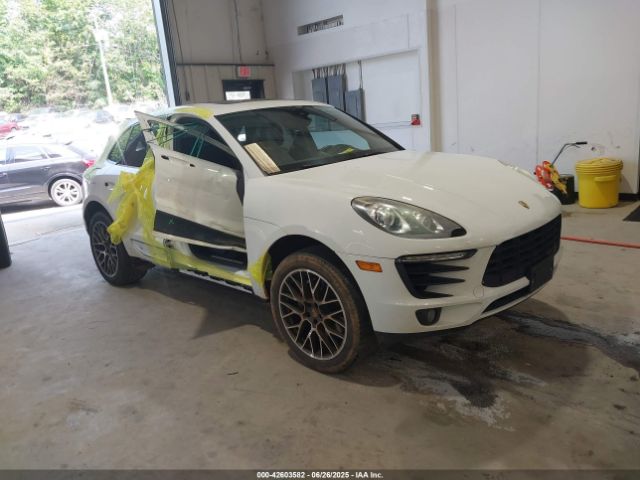 2016 PORSCHE MACAN WP1AB2A50GLB50914