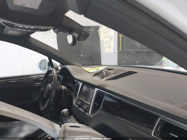 2016 PORSCHE MACAN WP1AB2A50GLB50914 Photo 4