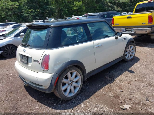 2006 MINI COOPER S WMWRE33516TJ37115 Photo 3