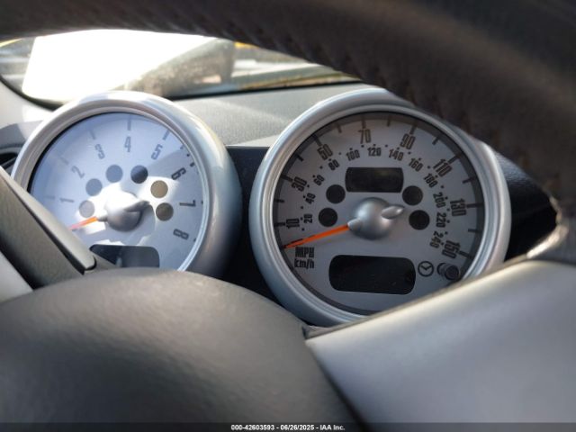 2006 MINI COOPER S WMWRE33516TJ37115 Photo 6