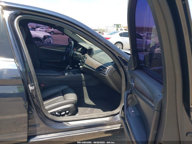 WBAJE5C30HG916511 BMW 2017