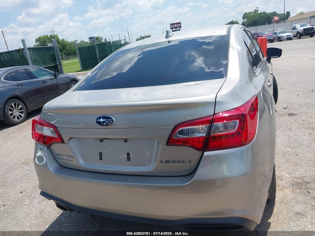 4S3BNAC68J3026863 Subaru Legacy 2.5i Premium