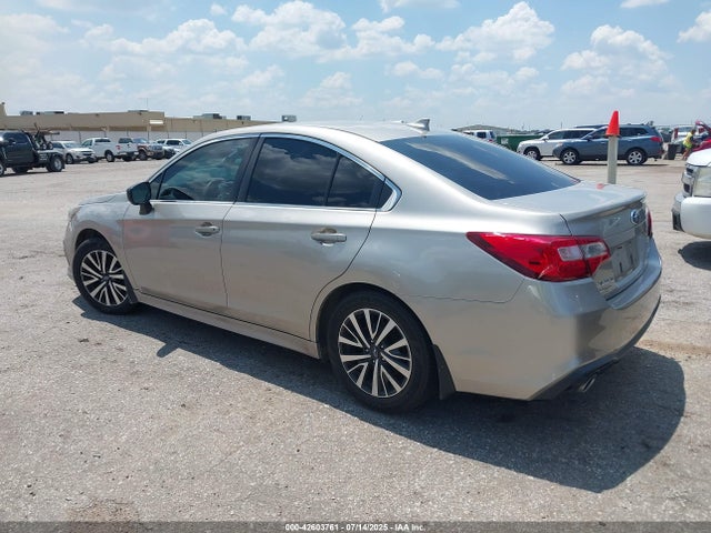 4S3BNAC68J3026863 Subaru Legacy 2.5i Premium