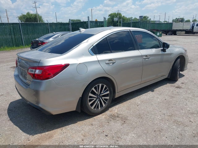 4S3BNAC68J3026863 Subaru Legacy 2.5i Premium