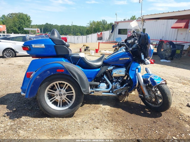 1HD1MAD13HB854271 Harley-Davidson Tri Glide Ultra
