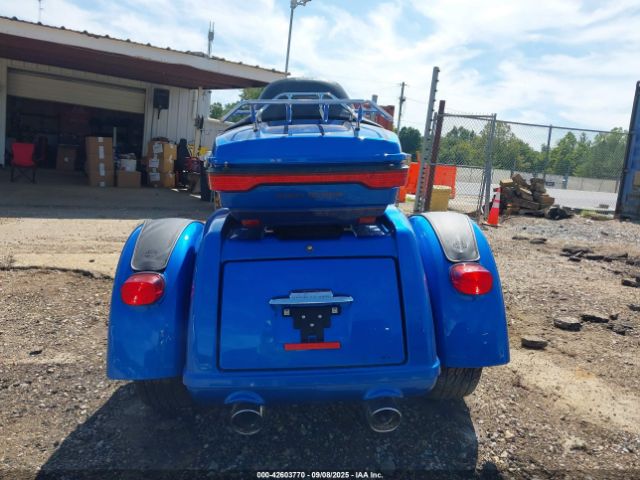 2017 HARLEY-DAVIDSON FLHTCUTG 1HD1MAD13HB854271 Photo 5