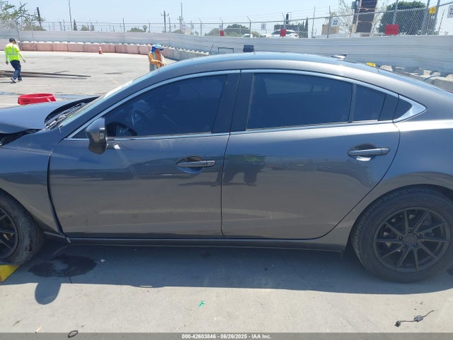 JM1GJ1V51G1478910 Mazda py