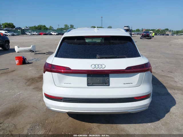 WA1AAAGE3MB009241 Audi E-Tron