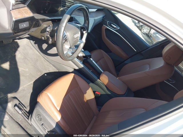 WA1AAAGE3MB009241 Audi E-Tron