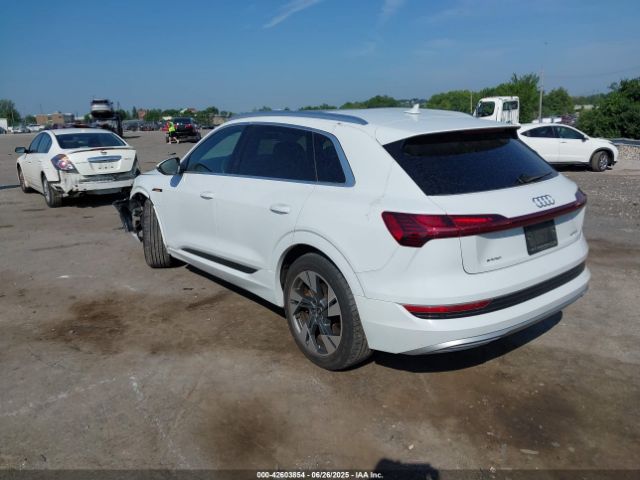 2021 AUDI E-TRON WA1AAAGE3MB009241 Photo 2