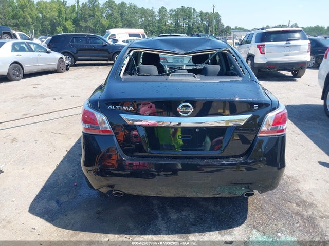 1N4AL3AP9FN329371 Nissan 2015