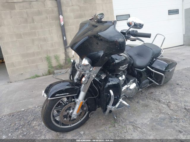 2018 HARLEY-DAVIDSON FLHR 1HD1FBC18JB639816 Photo 1