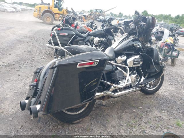 2018 HARLEY-DAVIDSON FLHR 1HD1FBC18JB639816 Photo 3