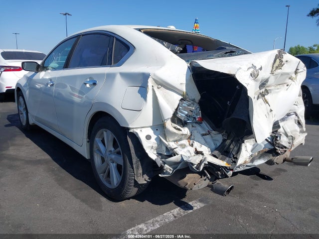 1N4AL3AP4FC592993 Nissan 2015