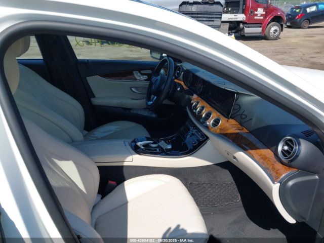 2017 MERCEDES-BENZ E 300 WDDZF4KB3HA058028 Photo 4