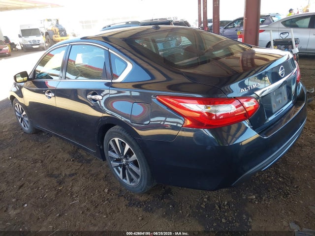 1N4AL3AP9HC119884 Nissan 2017