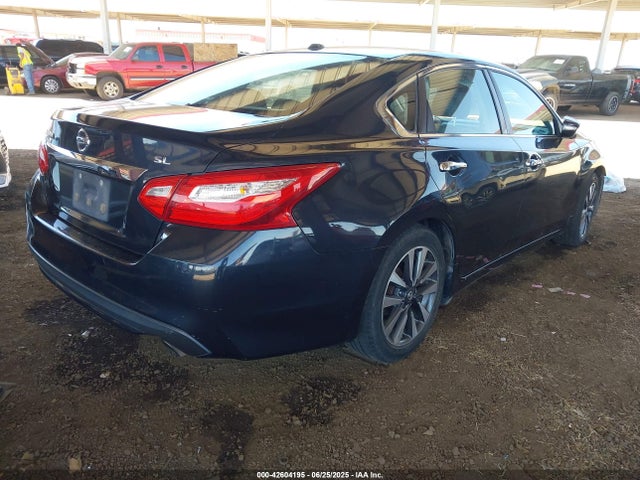 1N4AL3AP9HC119884 Nissan 2017