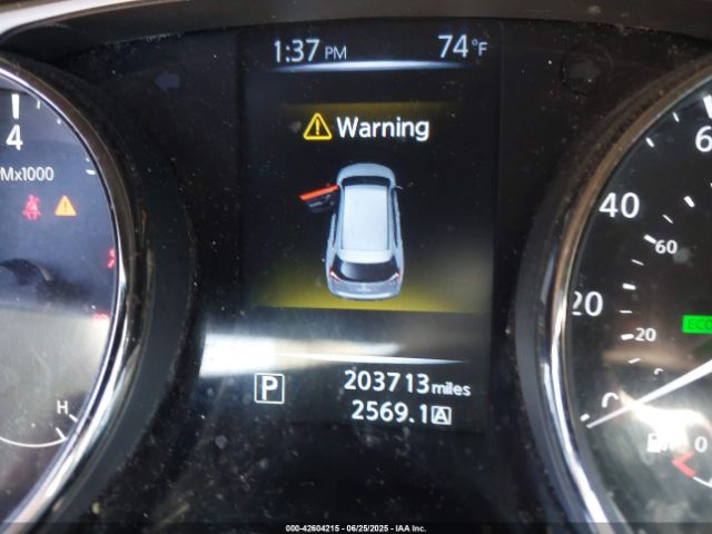 JN8AT2MT5GW028609 Nissan 2016