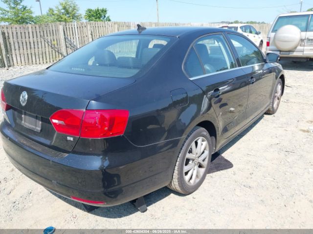 3VWD17AJ5EM393249 Volkswagen Jetta
