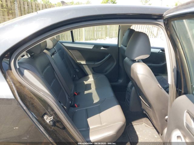3VWD17AJ5EM393249 Volkswagen Jetta