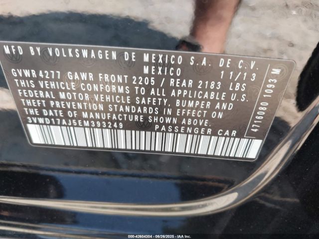 3VWD17AJ5EM393249 Volkswagen Jetta