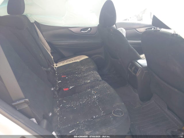 5N1AT2MM1GC775643 Nissan 2016