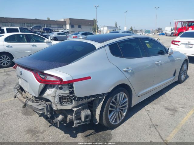 2018 KIA STINGER KNAE15LAXJ6011412 Photo 3