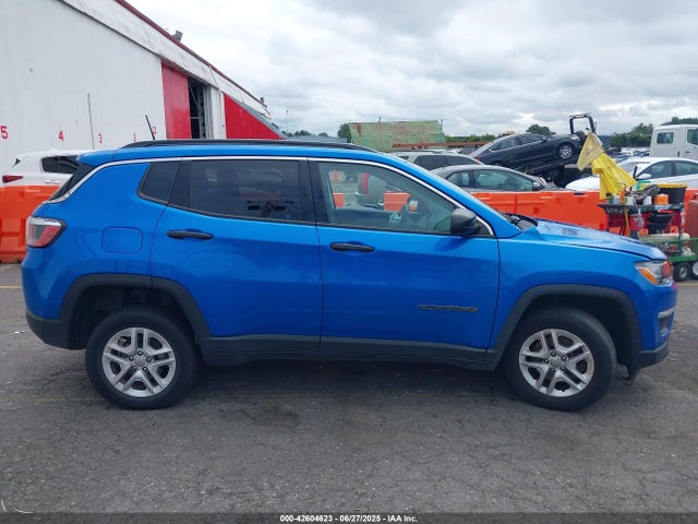 3C4NJDAB9LT242772 Jeep 2020