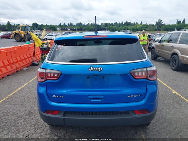 3C4NJDAB9LT242772 Jeep 2020