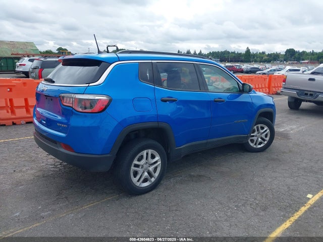 3C4NJDAB9LT242772 Jeep 2020