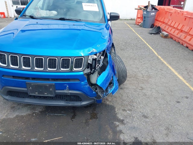 3C4NJDAB9LT242772 Jeep 2020