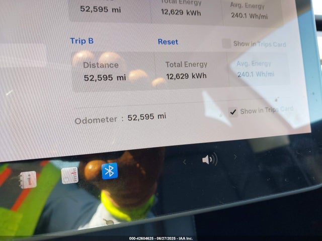 5YJ3E1EA0MF861210 Tesla 2021