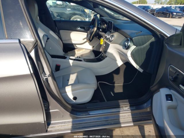 2014 MERCEDES-BENZ CLA 250 WDDSJ4EB8EN037742 Photo 4