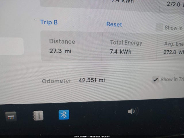 5YJYGDEE6MF233835 Tesla 2021