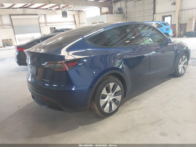 2021 TESLA MODEL Y 5YJYGDEE6MF233835 Photo 3