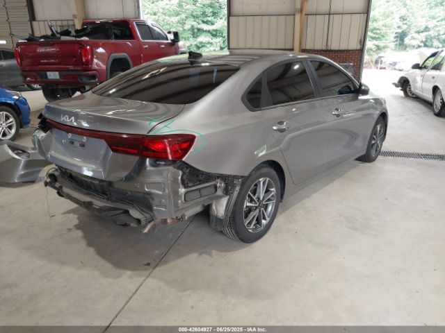 2023 KIA FORTE 3KPF24AD6PE556781 Photo 3